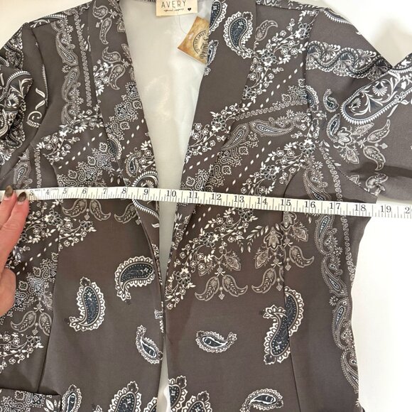 *NEW* Avery Paisley Blazer - Picture 7 of 8
